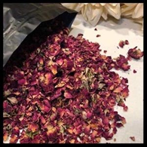 🌸1 lb bag of Rose Buds & Petals🌸
